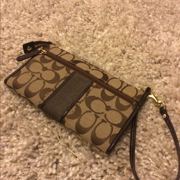Coach Signature Stripe Zippy Wallet - Picture 2 of 4